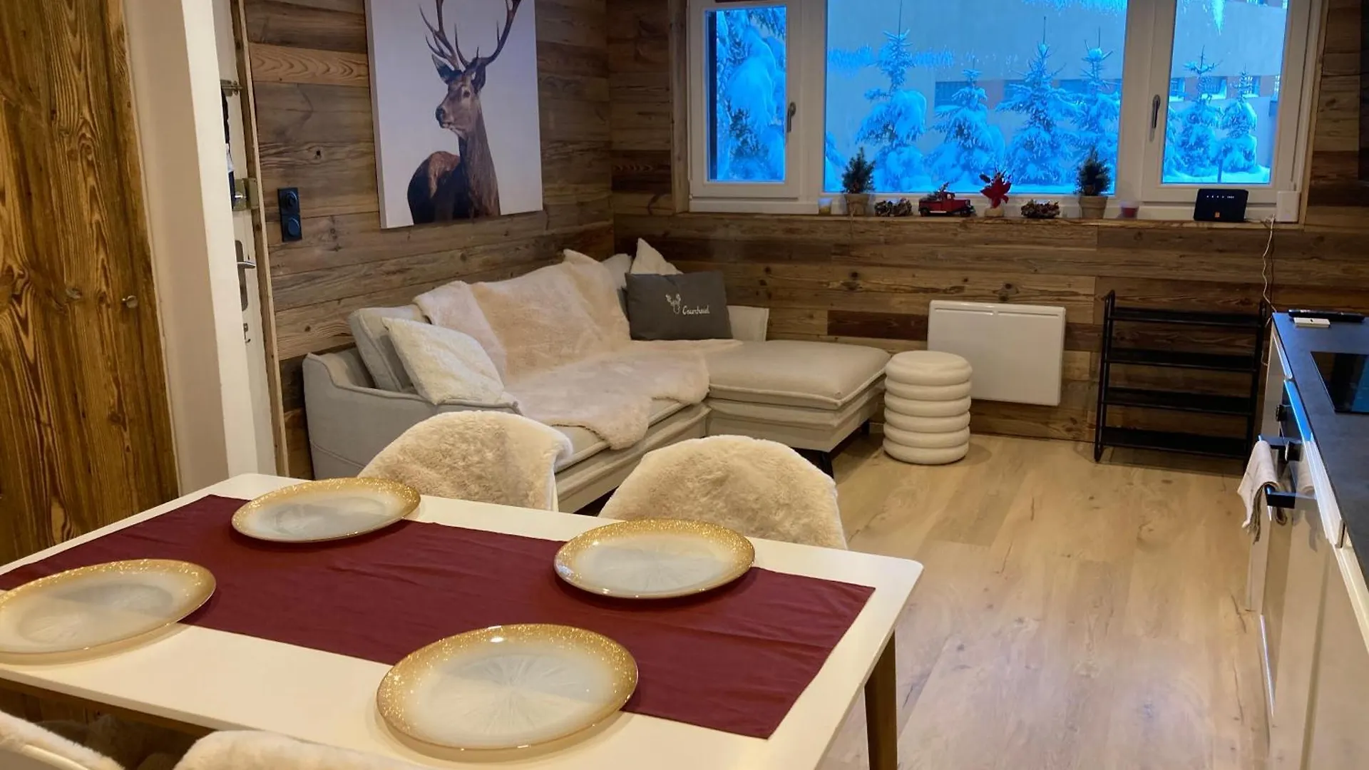 1650 Moriond - 2 Double Bedroom Near Snow Front Courchevel 0*,  Frankreich