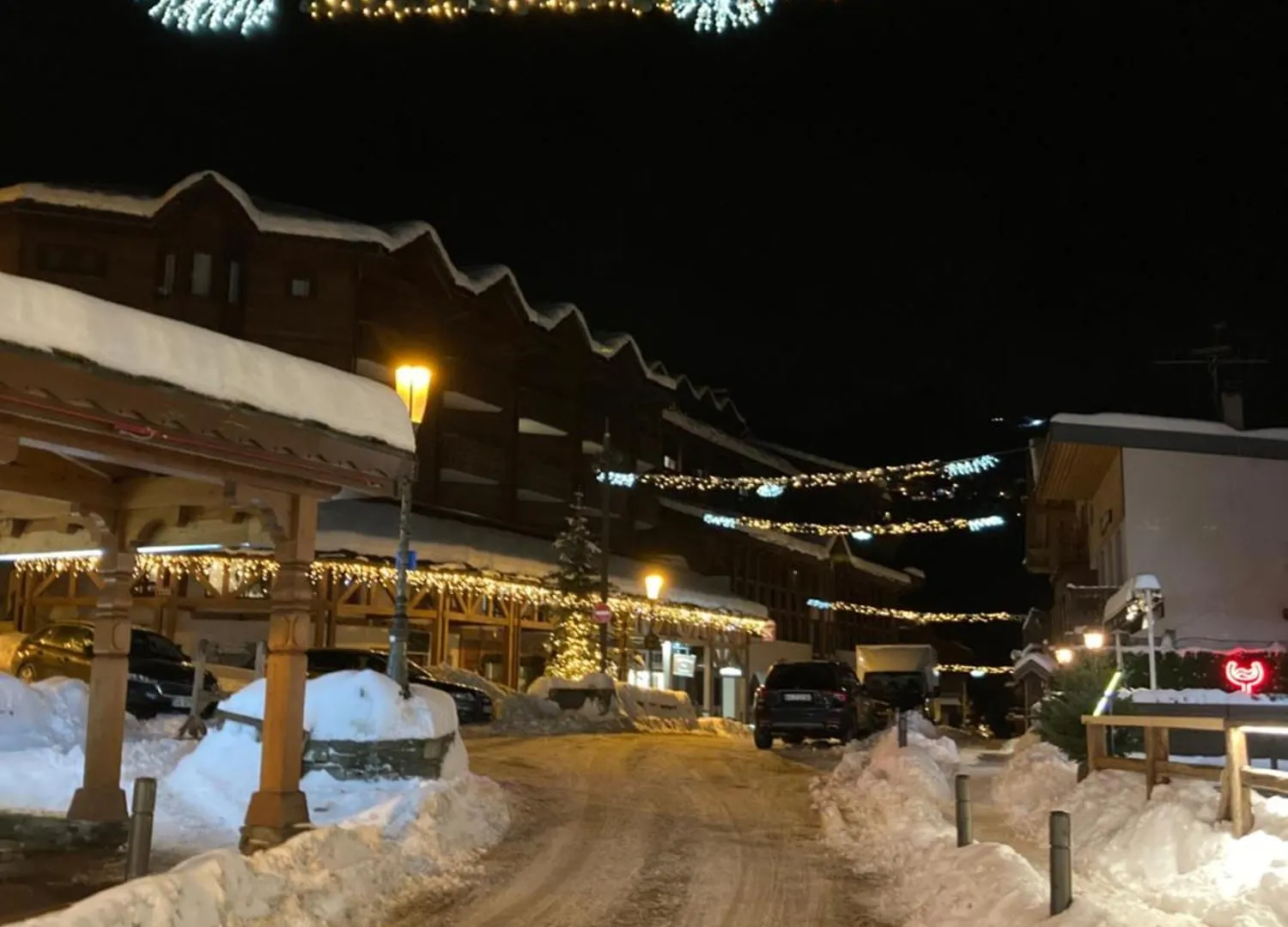 Apartment 1650 Moriond - 2 Double Bedroom Near Snow Front Courchevel